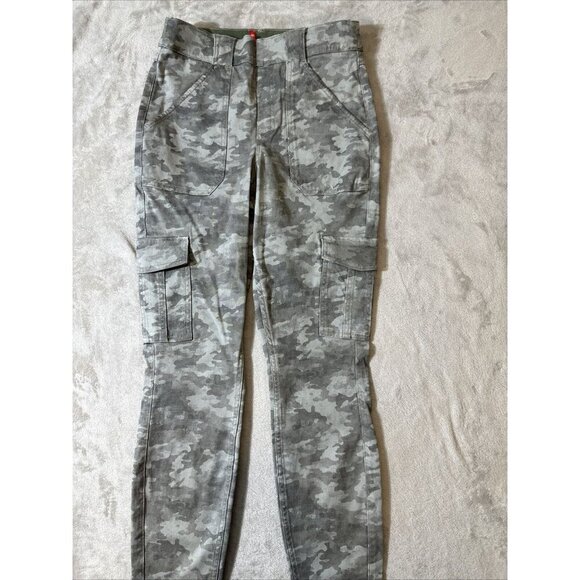 Women’s Spanx Cargo Style Camo Pants Gray Medium - Picture 5 of 11